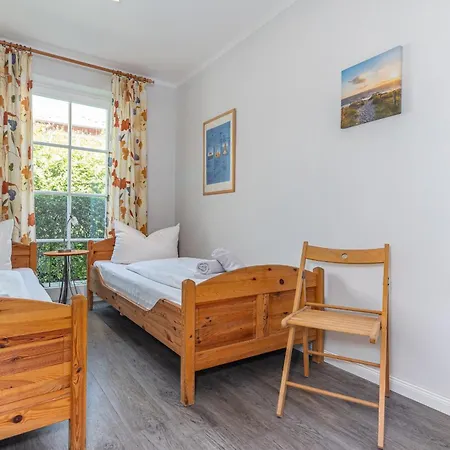 Strandoase Typ Sto-a Strandoase Whg. So2 * Wustrow (Fischland)