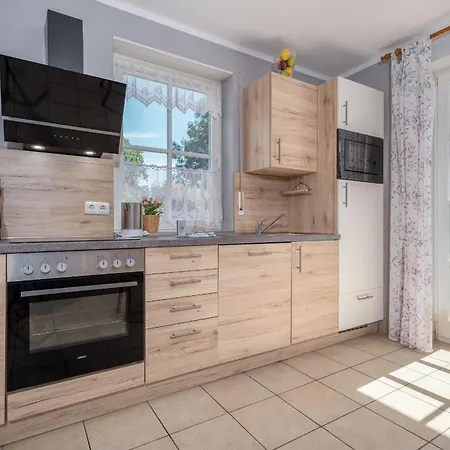 Strandoase Typ Sto-a Strandoase Whg. So2 * Wustrow (Fischland)